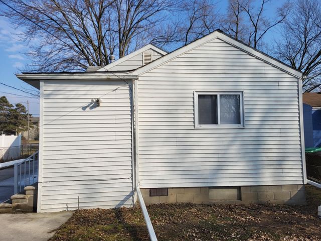 10124 Pelham Road, Taylor, MI 48180