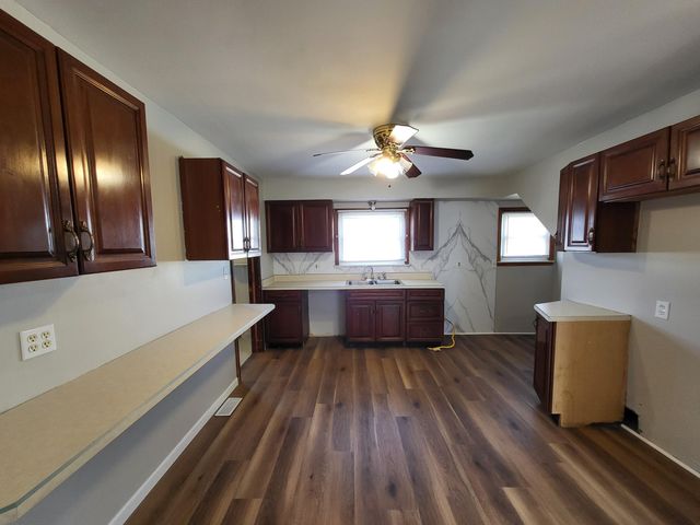 10124 Pelham Road, Taylor, MI 48180