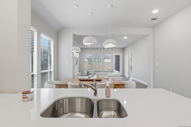 9923 Heeler Hand, San Antonio, TX 78254