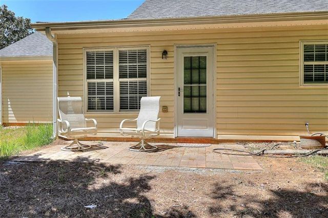 1022 Carriage Way, Loganville, GA 30052