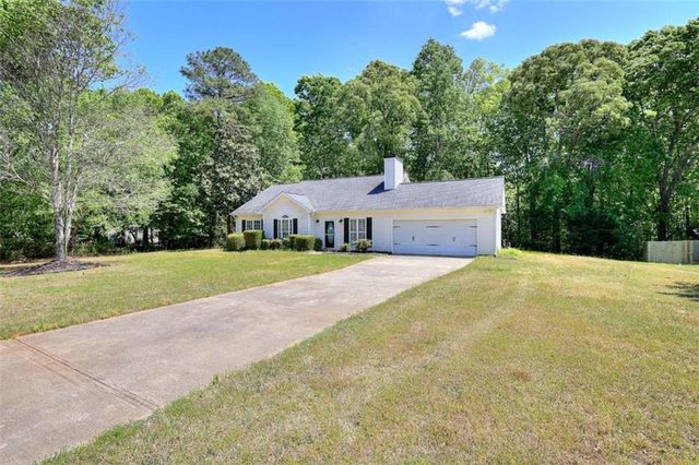 1022 Carriage Way, Loganville, GA 30052