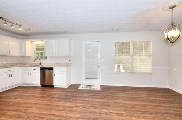 1022 Carriage Way, Loganville, GA 30052