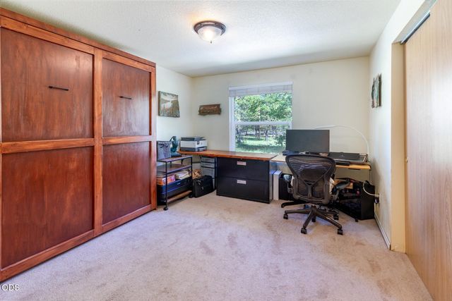 55219 Lazy River Drive, Bend, OR 97707