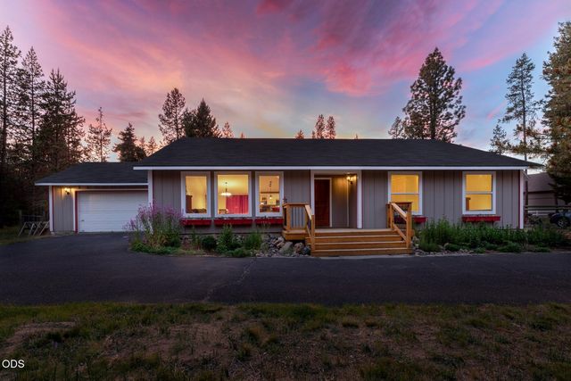 55219 Lazy River Drive, Bend, OR 97707