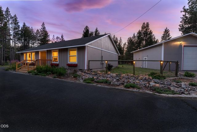 55219 Lazy River Drive, Bend, OR 97707