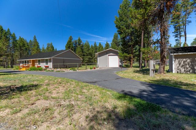 55219 Lazy River Drive, Bend, OR 97707
