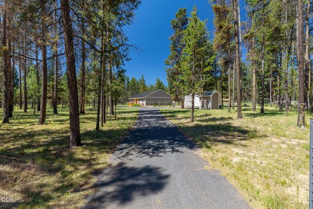 55219 Lazy River Drive, Bend, OR 97707
