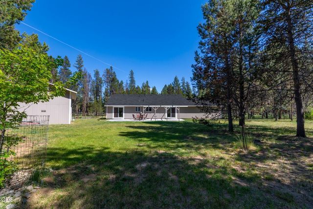 55219 Lazy River Drive, Bend, OR 97707