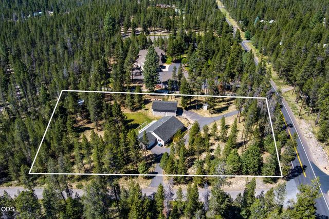 55219 Lazy River Drive, Bend, OR 97707