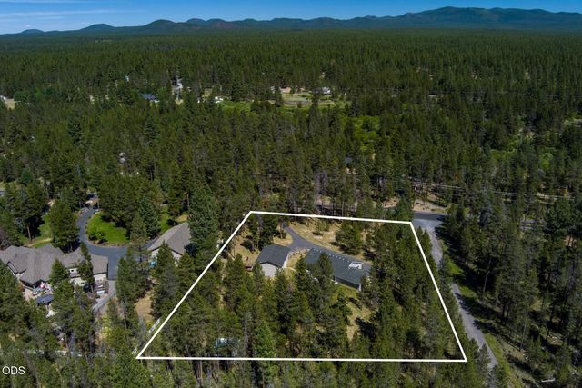 55219 Lazy River Drive, Bend, OR 97707
