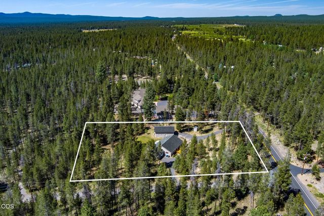 55219 Lazy River Drive, Bend, OR 97707
