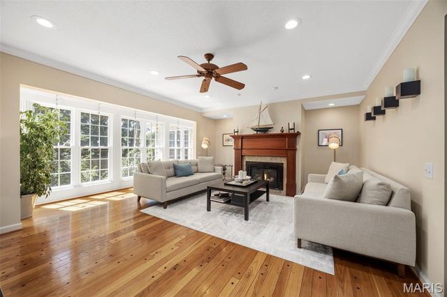 13172 Greenbough Drive, St Louis, MO 63146