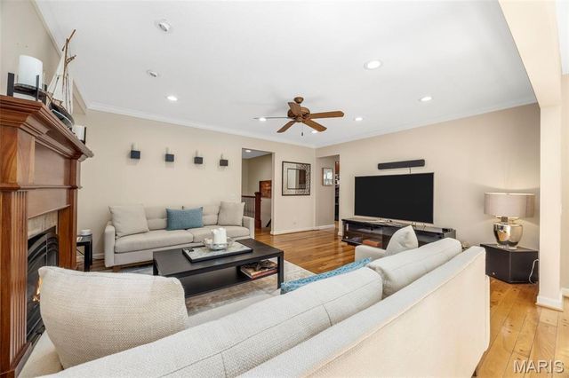 13172 Greenbough Drive, St Louis, MO 63146