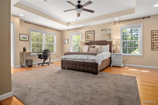 13172 Greenbough Drive, St Louis, MO 63146