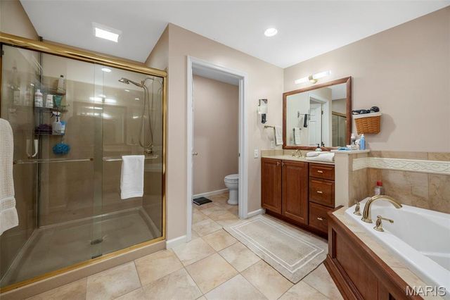 13172 Greenbough Drive, St Louis, MO 63146