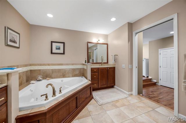 13172 Greenbough Drive, St Louis, MO 63146