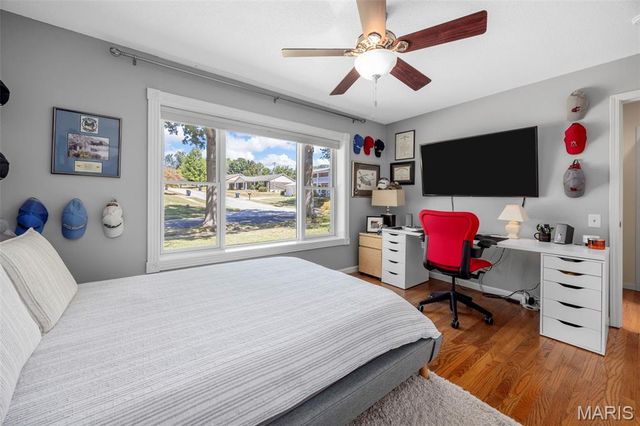 13172 Greenbough Drive, St Louis, MO 63146