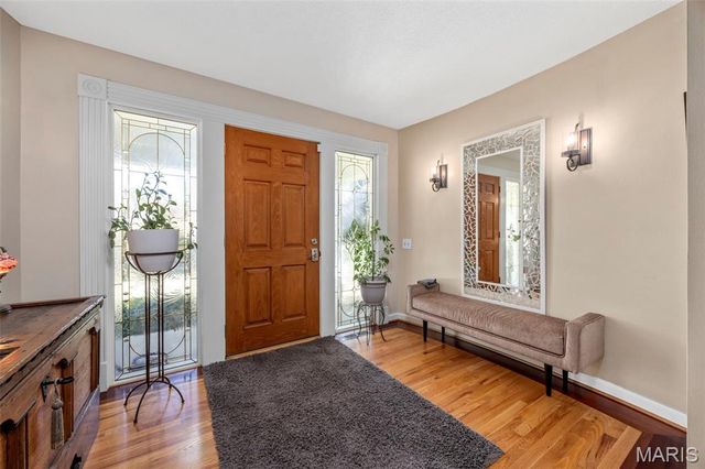 13172 Greenbough Drive, St Louis, MO 63146