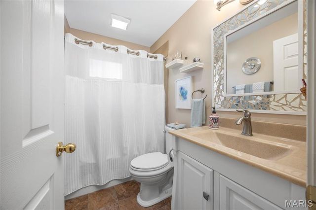 13172 Greenbough Drive, St Louis, MO 63146