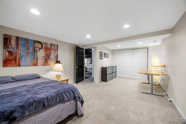 13172 Greenbough Drive, St Louis, MO 63146