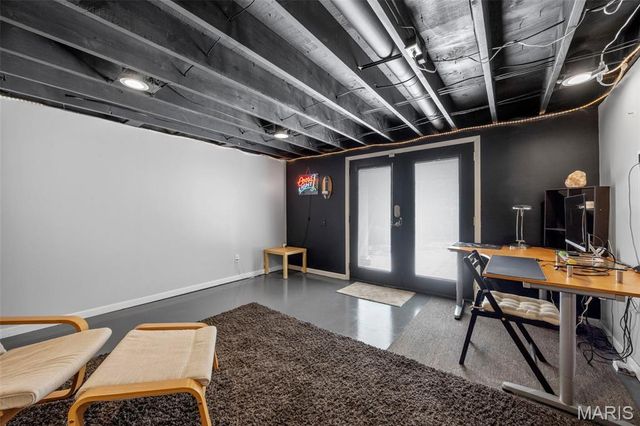 13172 Greenbough Drive, St Louis, MO 63146