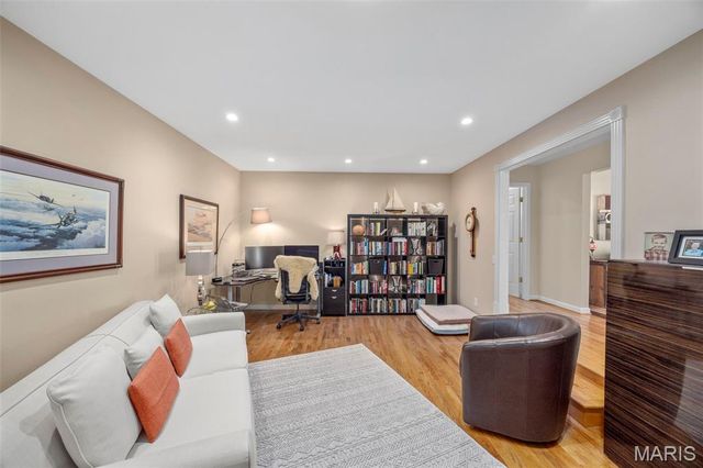 13172 Greenbough Drive, St Louis, MO 63146