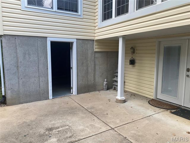 13172 Greenbough Drive, St Louis, MO 63146