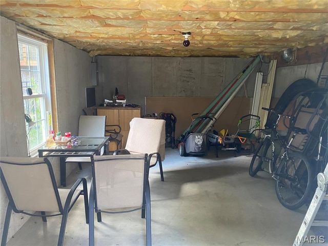 13172 Greenbough Drive, St Louis, MO 63146