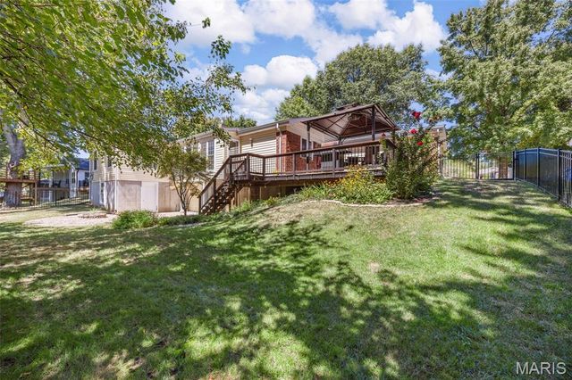 13172 Greenbough Drive, St Louis, MO 63146