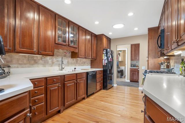 13172 Greenbough Drive, St Louis, MO 63146