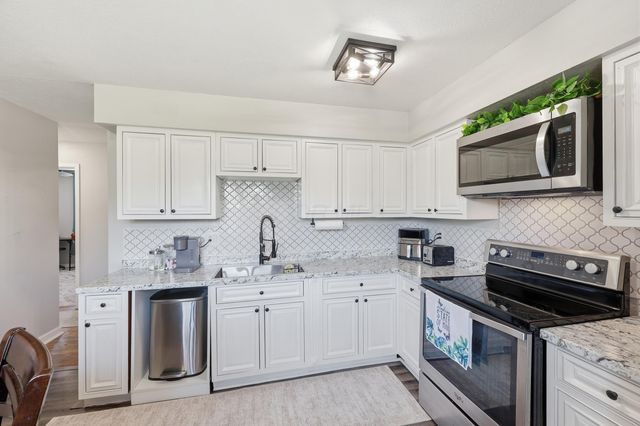 6097 Karl Road, Columbus, OH 43229