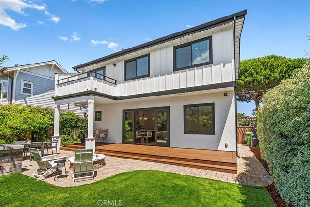 321 9th Avenue, Santa Cruz, CA 95062