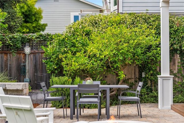 321 9th Avenue, Santa Cruz, CA 95062