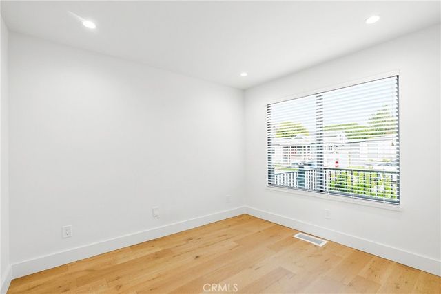 321 9th Avenue, Santa Cruz, CA 95062
