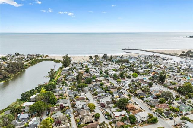 321 9th Avenue, Santa Cruz, CA 95062