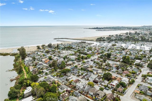 321 9th Avenue, Santa Cruz, CA 95062