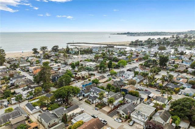 321 9th Avenue, Santa Cruz, CA 95062