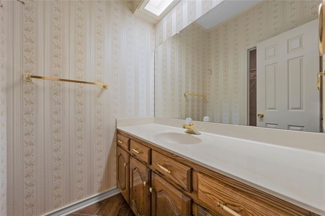 2510 OAK RIDGE, Clifton, TX 76634