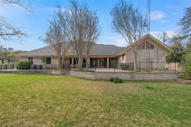 2510 OAK RIDGE, Clifton, TX 76634
