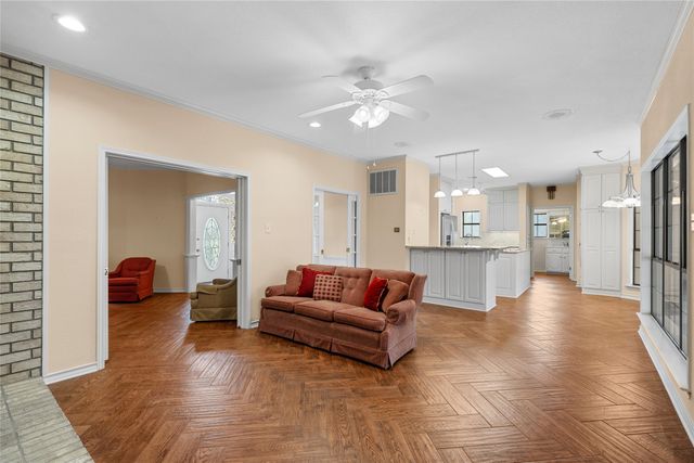 2510 OAK RIDGE, Clifton, TX 76634