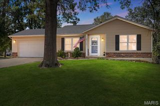 201 Driftwood Lane, St Peters, MO 63376