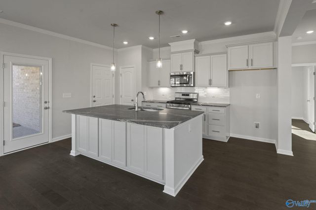 1606 Calistoga Circle NE, Huntsville, AL 35811