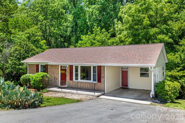 219 Belton Avenue, Mount Holly, NC 28120