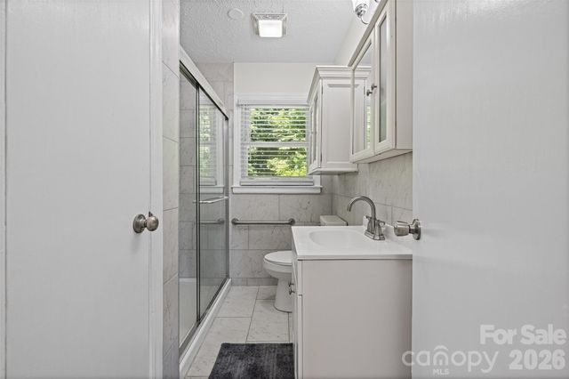 219 Belton Avenue, Mount Holly, NC 28120