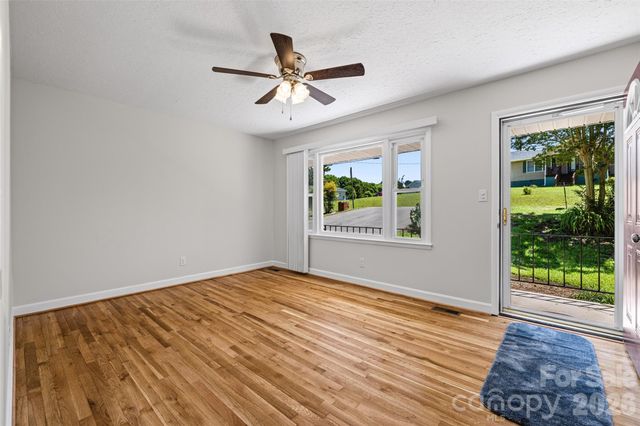 219 Belton Avenue, Mount Holly, NC 28120