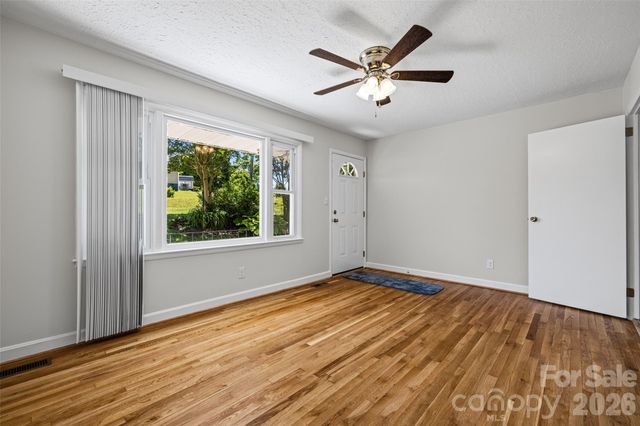 219 Belton Avenue, Mount Holly, NC 28120