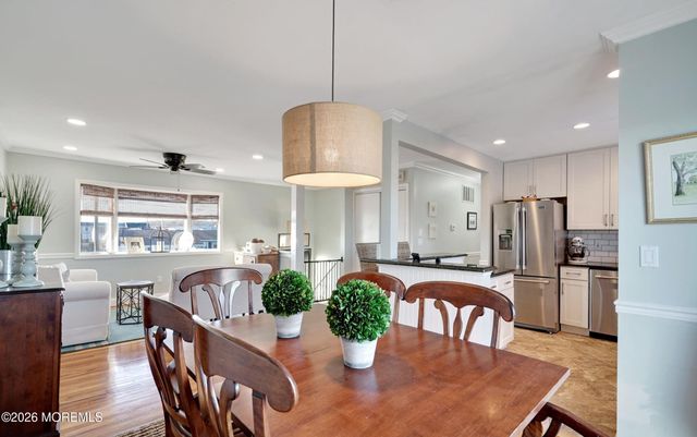 71 Ronald Avenue S, Bayville, NJ 08721