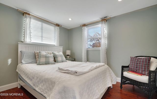 71 Ronald Avenue S, Bayville, NJ 08721