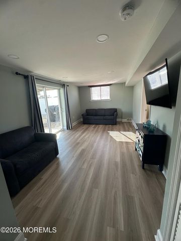 71 Ronald Avenue S, Bayville, NJ 08721