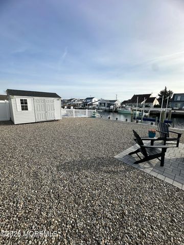 71 Ronald Avenue S, Bayville, NJ 08721